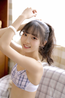 把校花压在身子底下娇喘